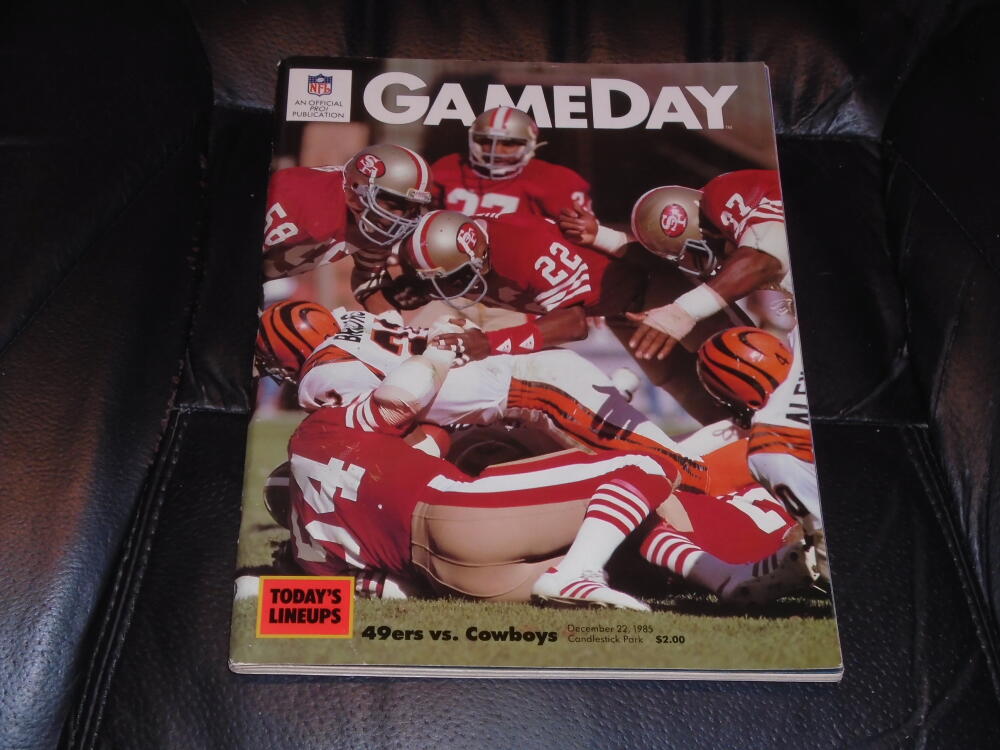1985 COWBOYS AT 49ERS NFL FOOTBALL PROGRAM JERRY RICE ROOKIE EX-MINT