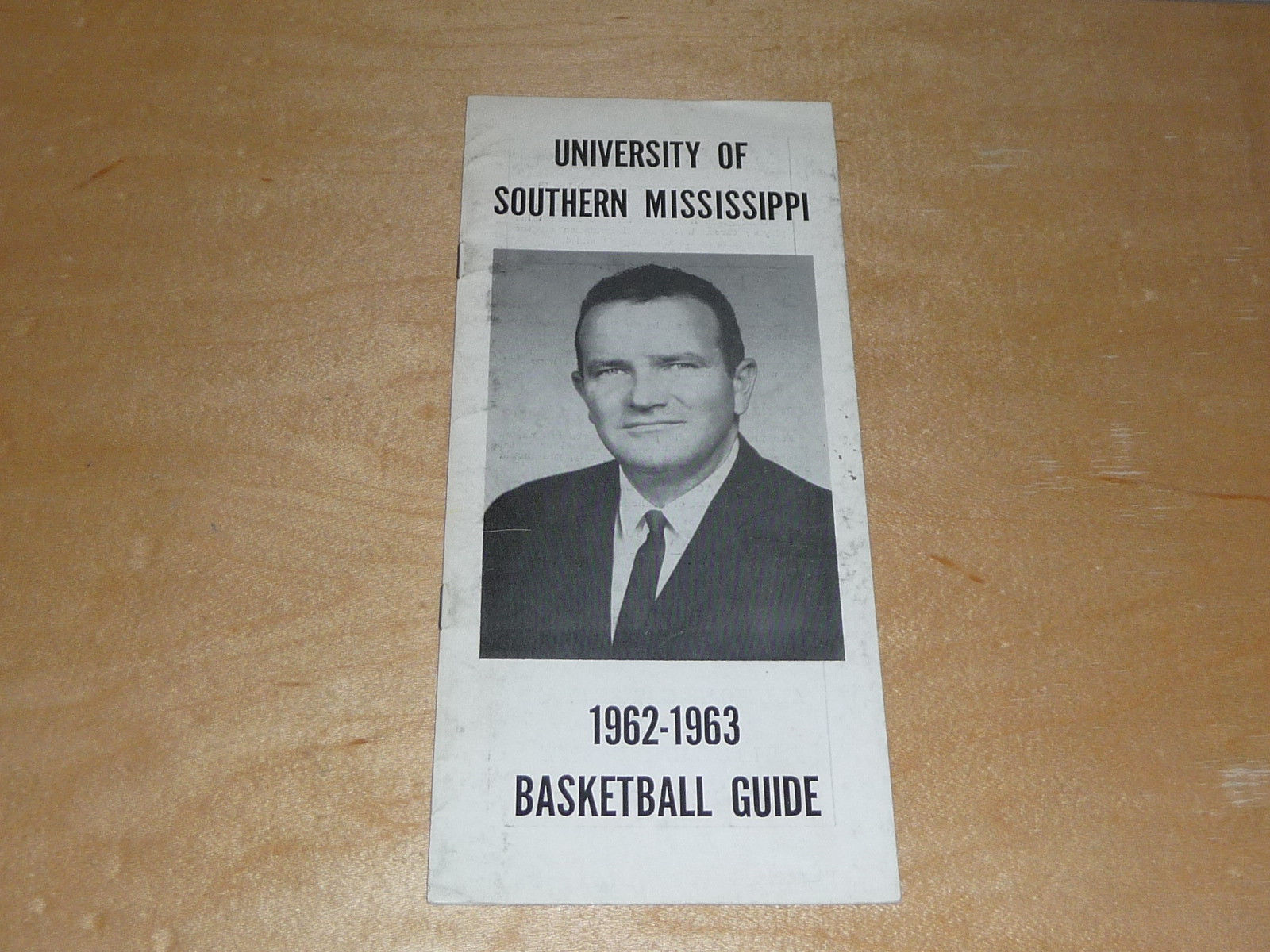 1962 1963 SOUTHERN MISSISSIPPI COLLEGE BASKETBALL MEDIA GUIDE EX