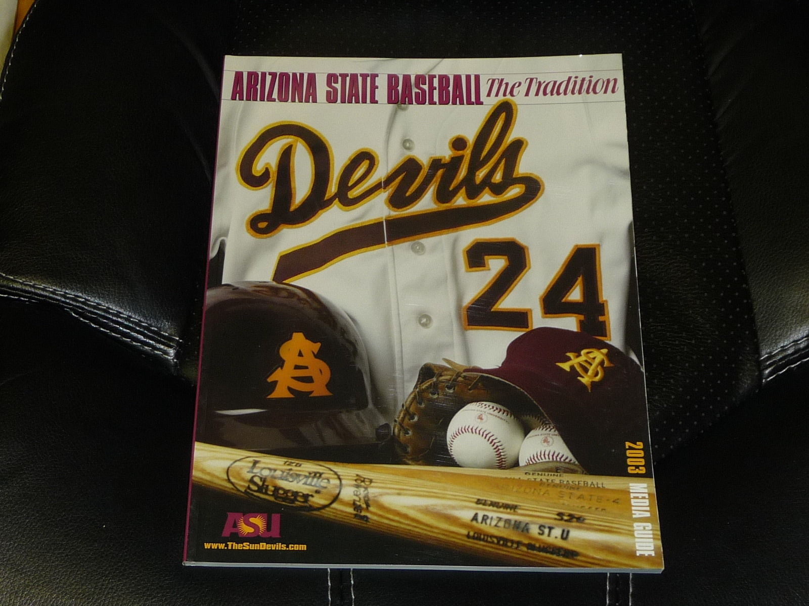 2003 ASU ARIZONA STATE COLLEGE BASEBALL MEDIA GUIDE  120 plus pages.  NR MINT