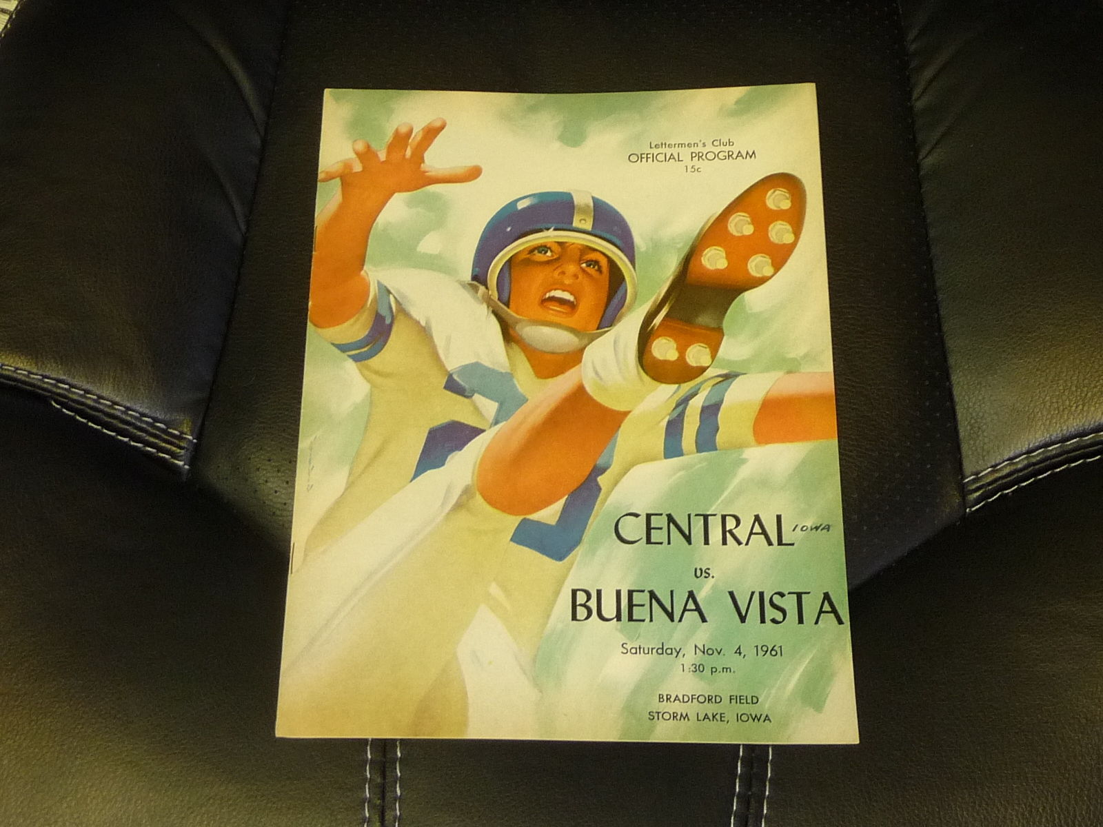 1961 CENTRAL IOWA AT BUENA VISTA (IOWA) COLLEGE FOOTBALL PROGRAM EX-MINT